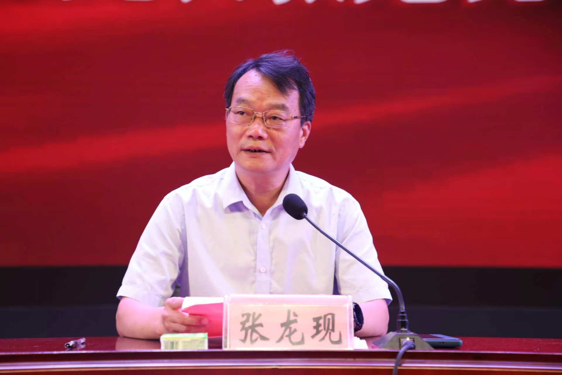 �齫������