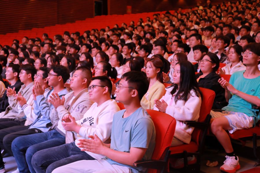 �齫������