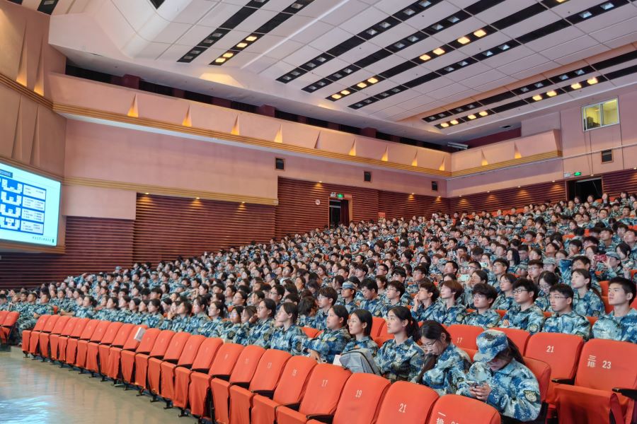 �齫������