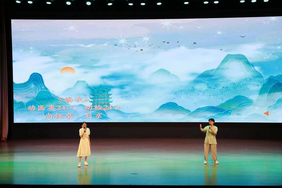 �齫������