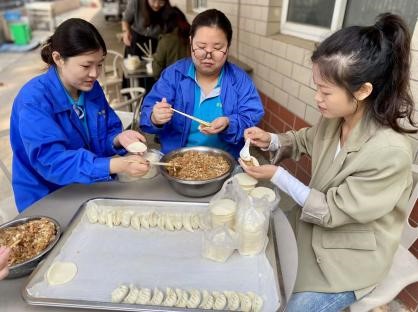 �齫������