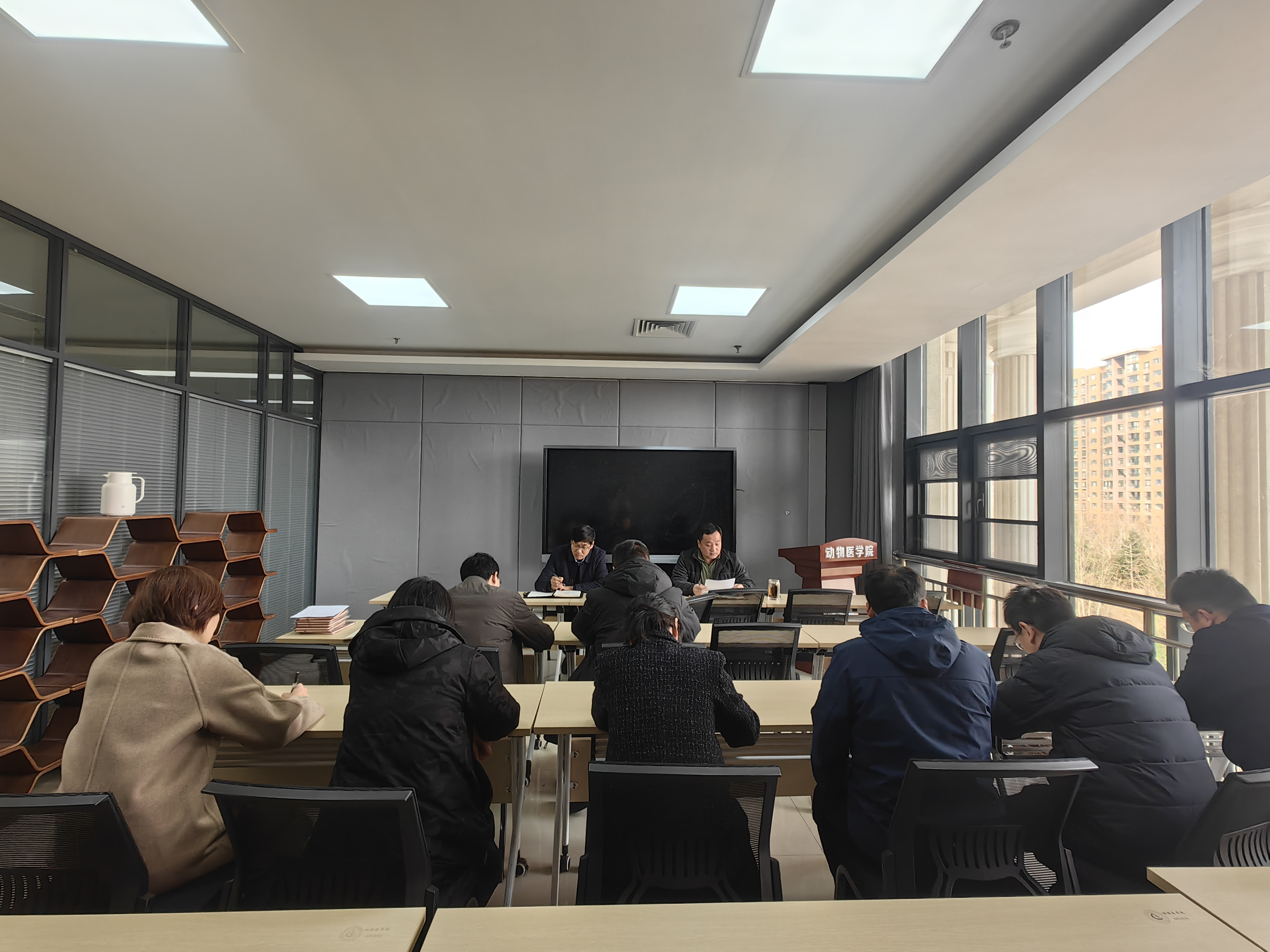 �齫������