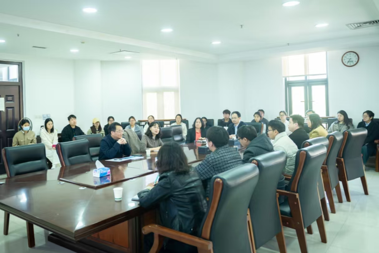 �齫������