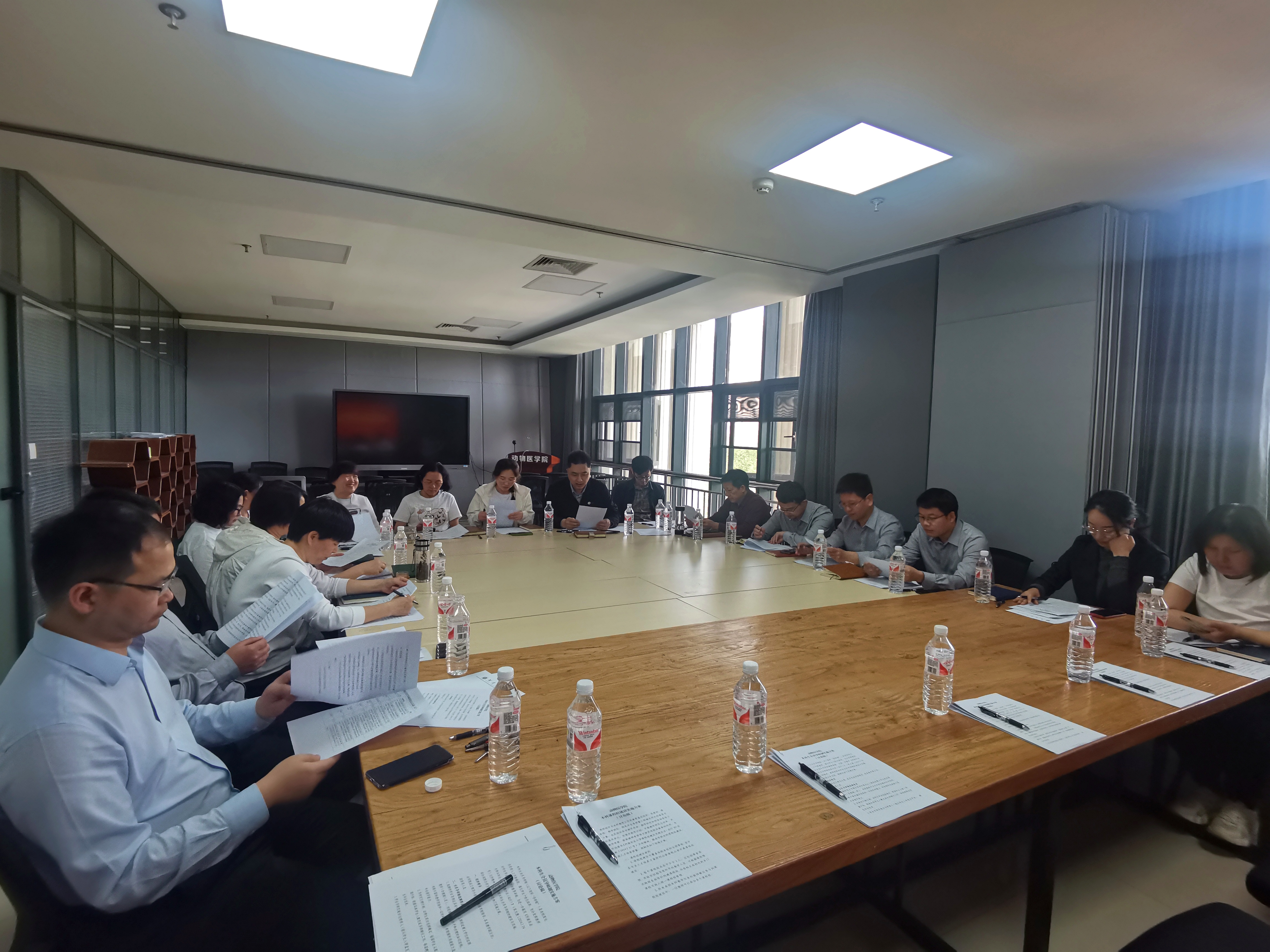 �齫������