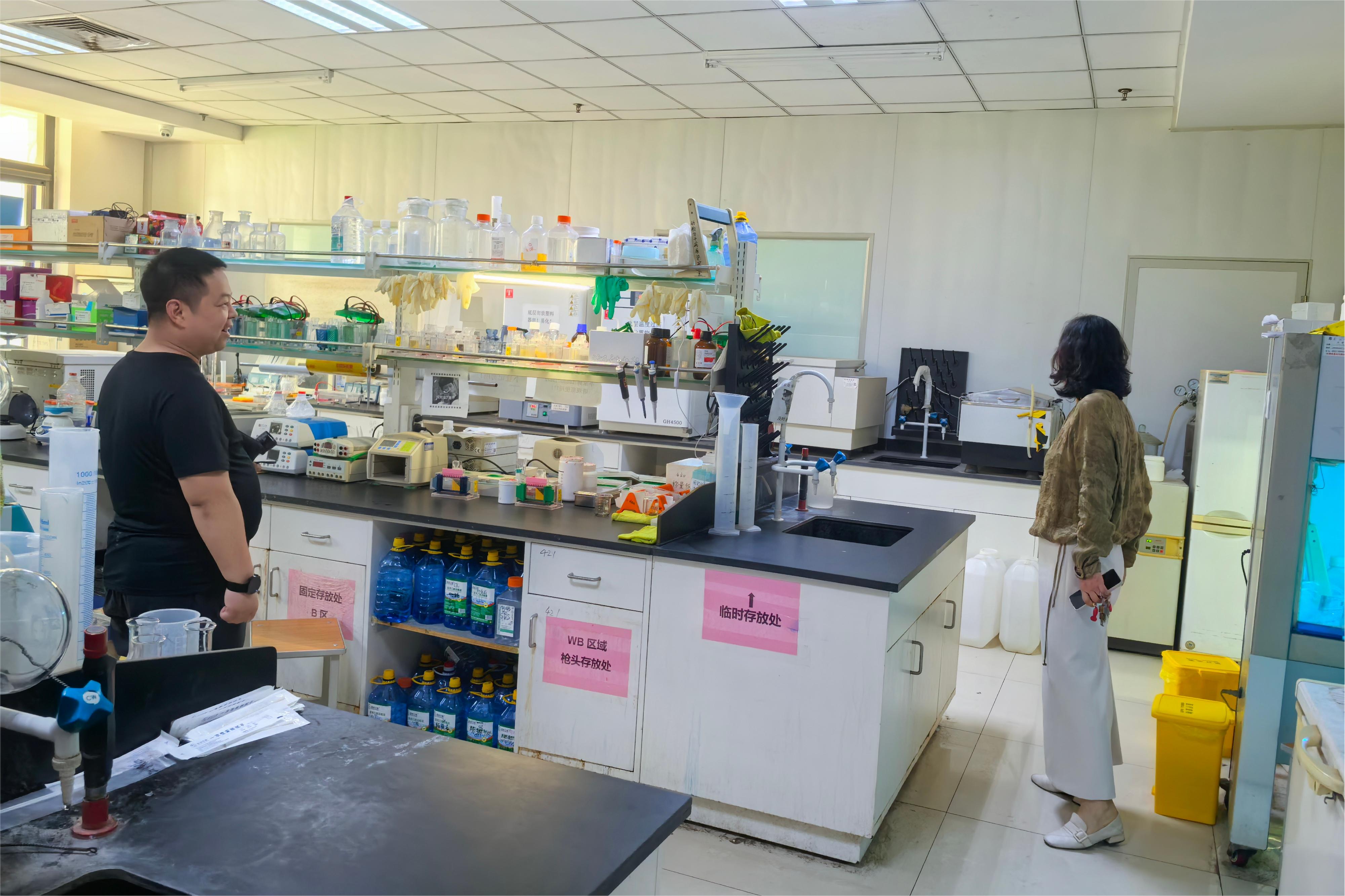 �齫������