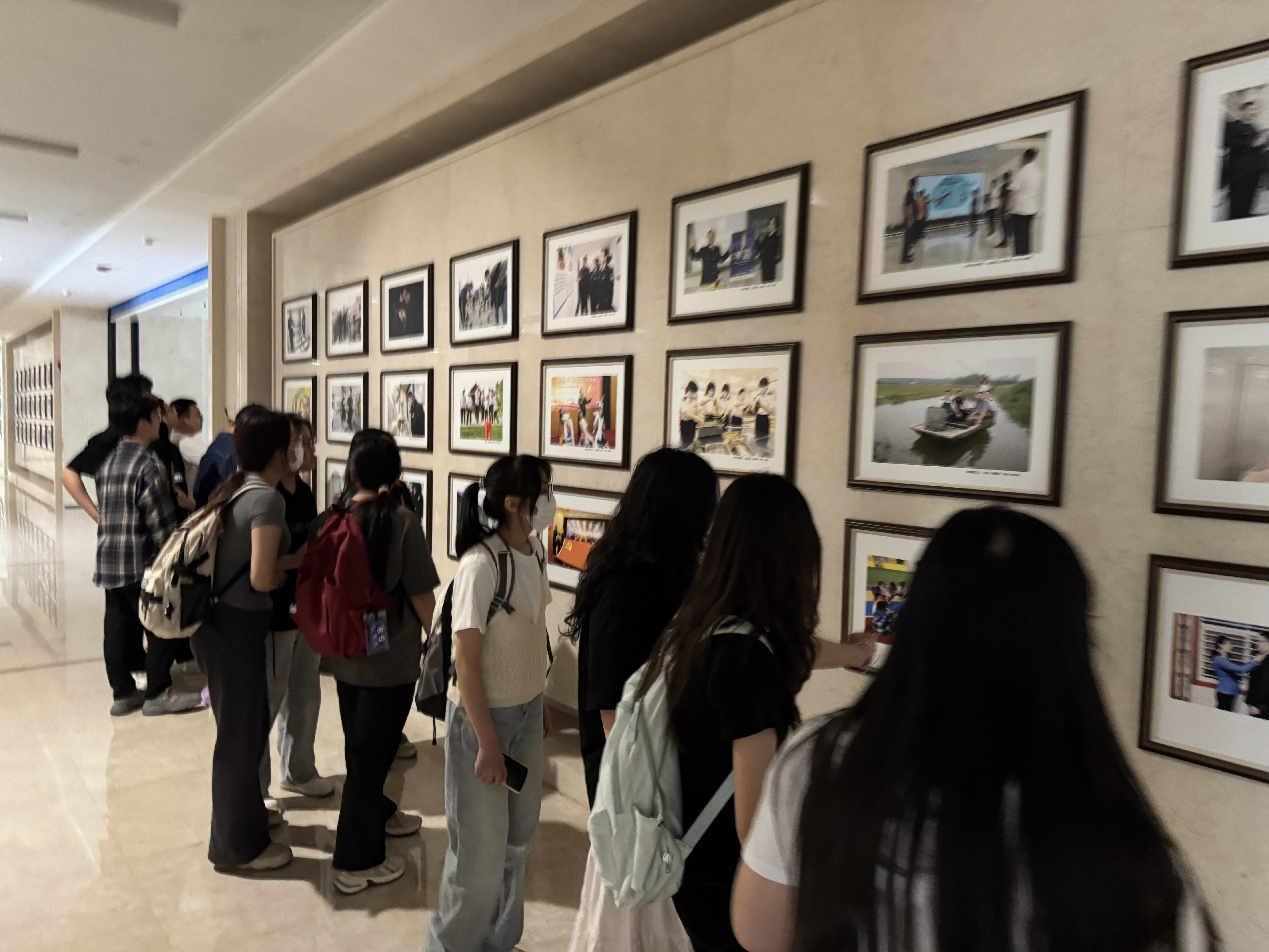 �齫������