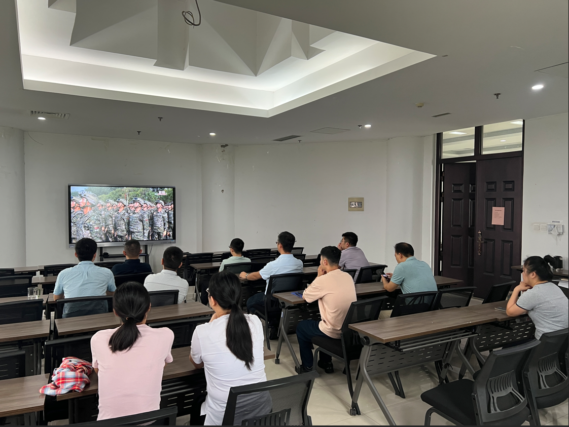 �齫������