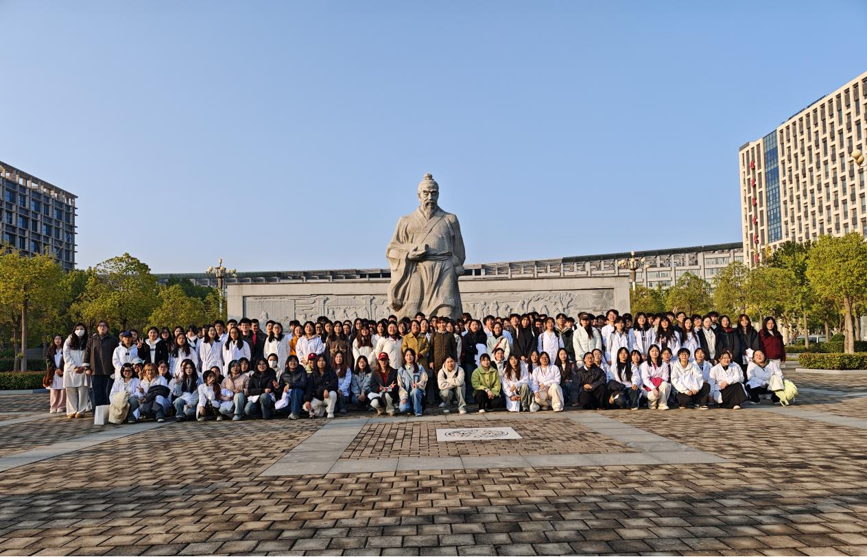 �齫������