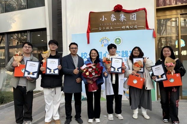 �齫������