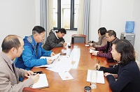 �齫������