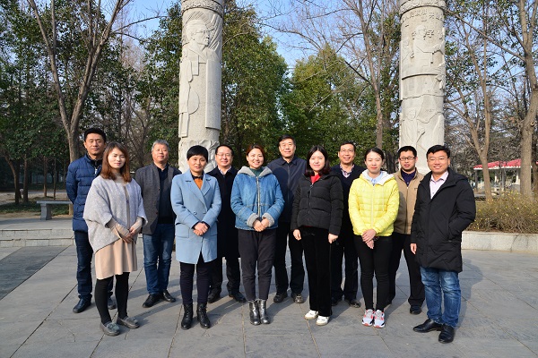 �齫������