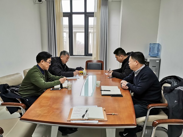 �齫������