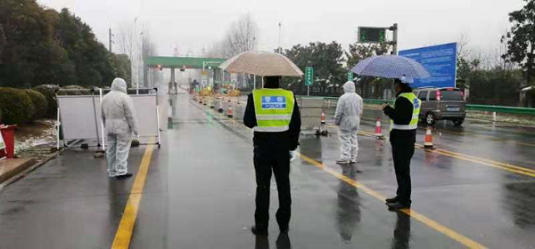 �齫������