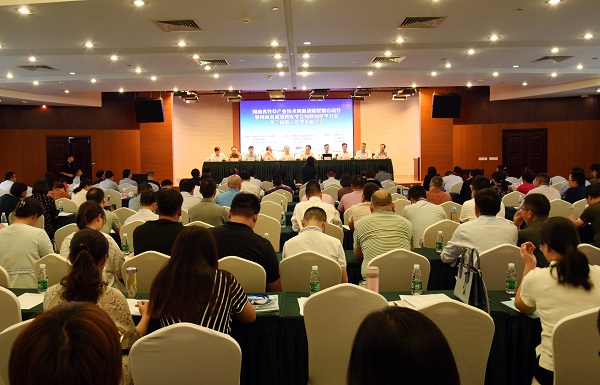 �齫������