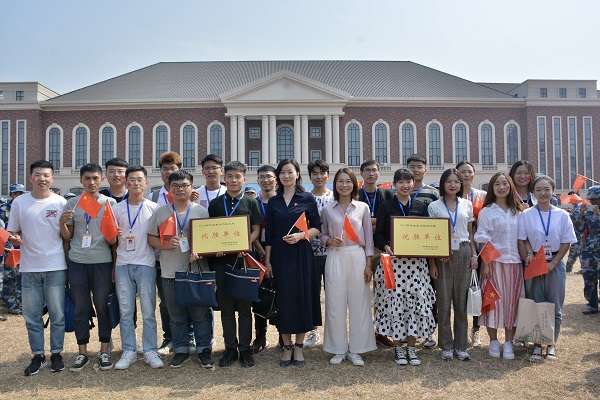 �齫������