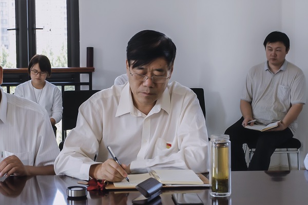 �齫������