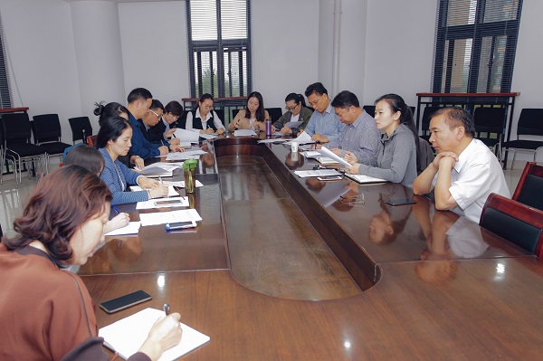 �齫������