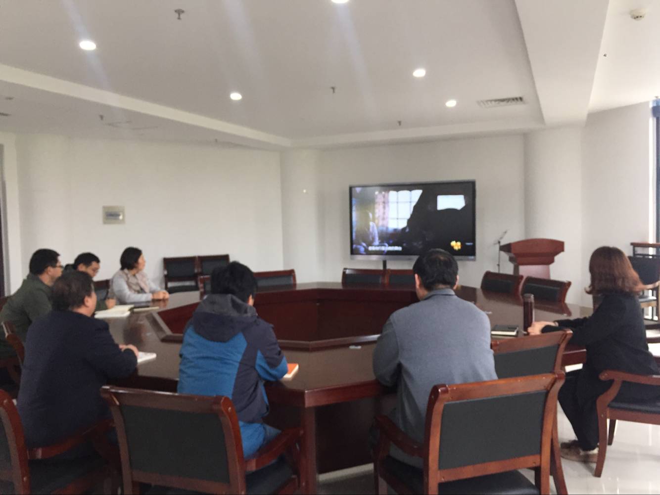 �齫������