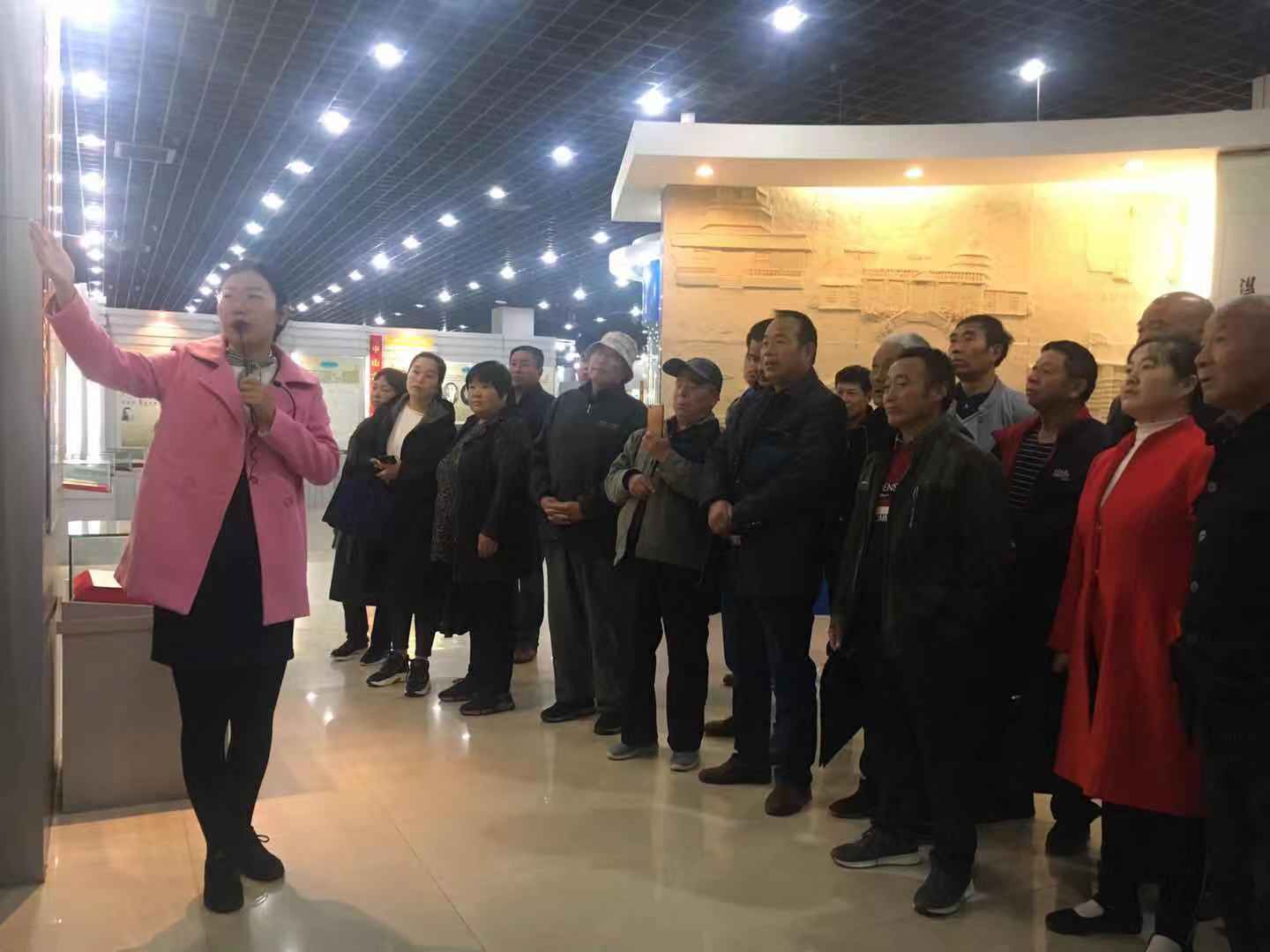 �齫������