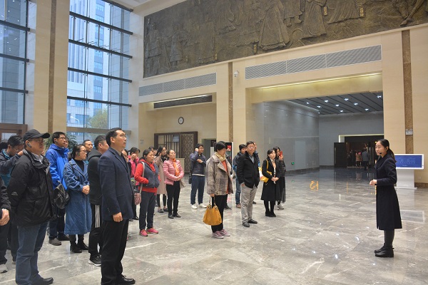 �齫������