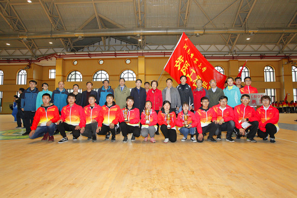 �齫������