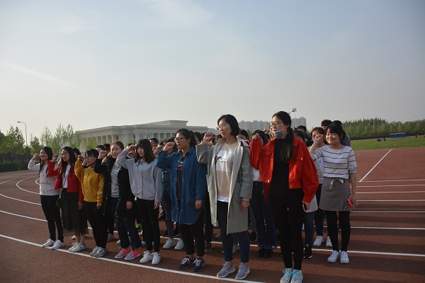 �齫������