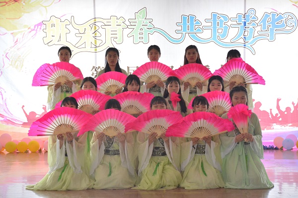 �齫������