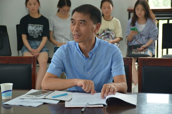 �齫������