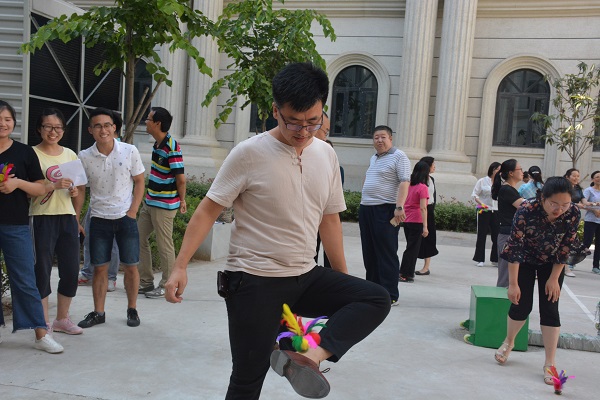 �齫������