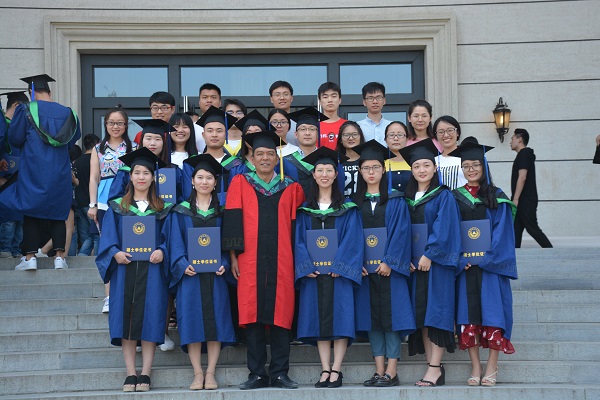 �齫������