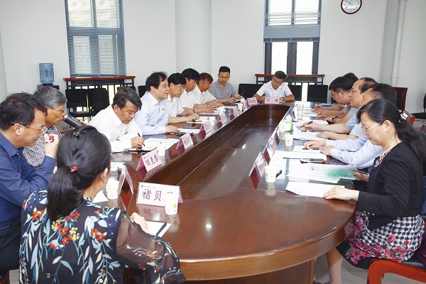 �齫������