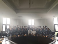 �齫������