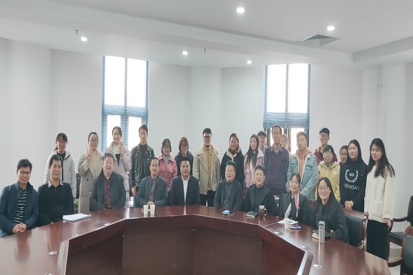 �齫������