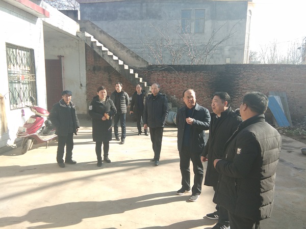 �齫������