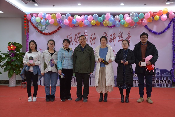 �齫������