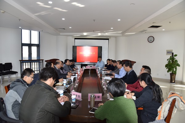 �齫������