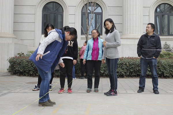 �齫������