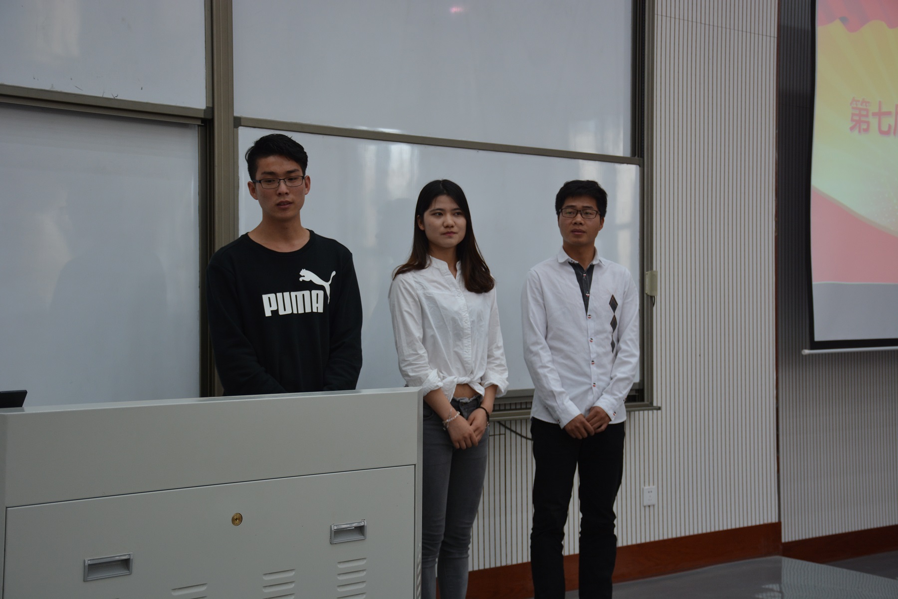 �齫������