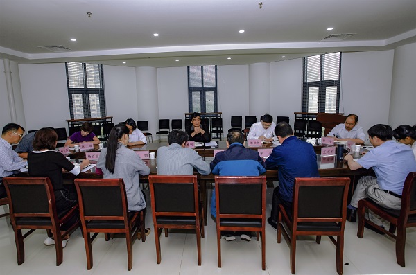 �齫������