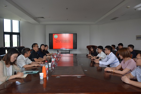 �齫������